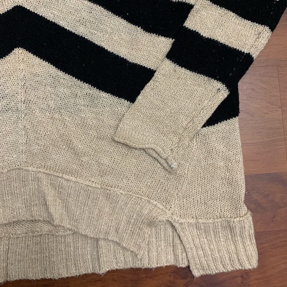 American Rag Y2K Chevron Striped Sweater - Picture 9 of 13